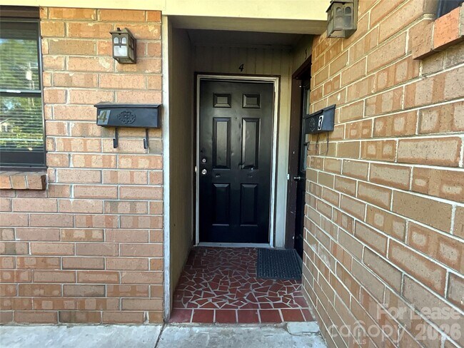 Foto del edificio - 322 E Sumter St