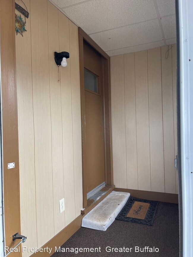 Building Photo - 1 br, 1 bath House - 123 Grove St Apt 2