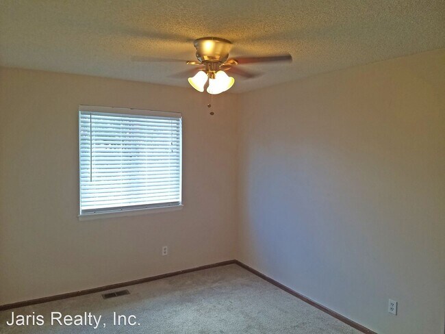 Building Photo - 3 br, 2 bath House - 4594 S. Richfield St.