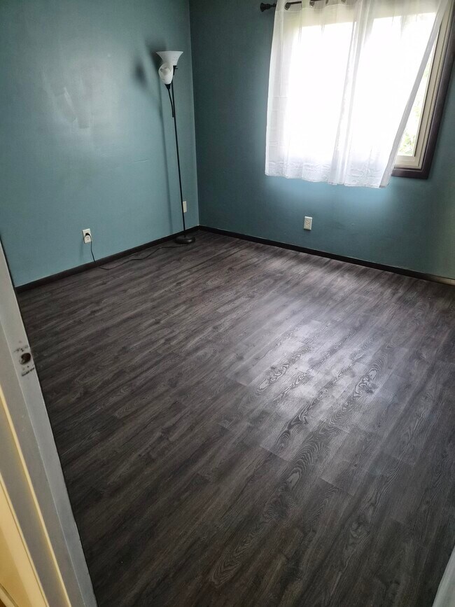 2nd Bedroom - 1600 Northbrook Dr