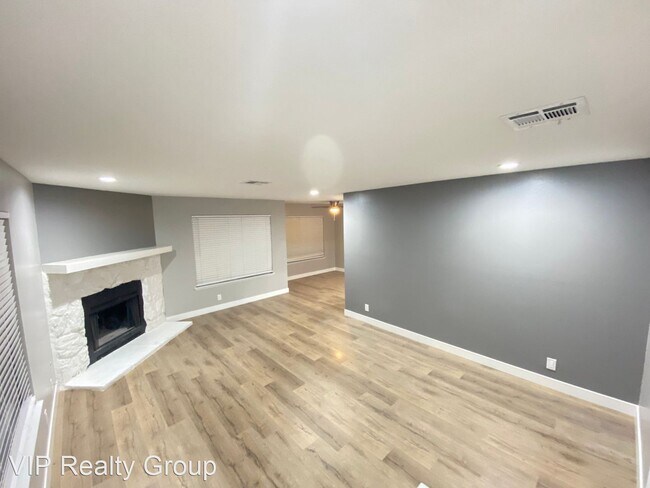 Building Photo - 2 br, 3 bath House - 2139 Pine Breeze Ln