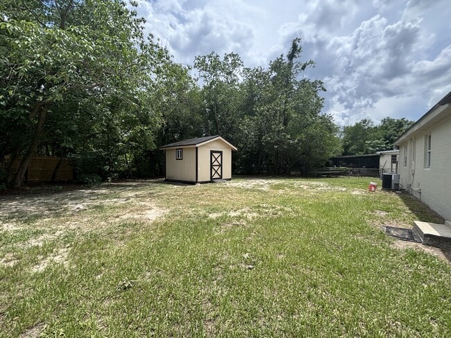 Building Photo - 10615 Biscayne Blvd