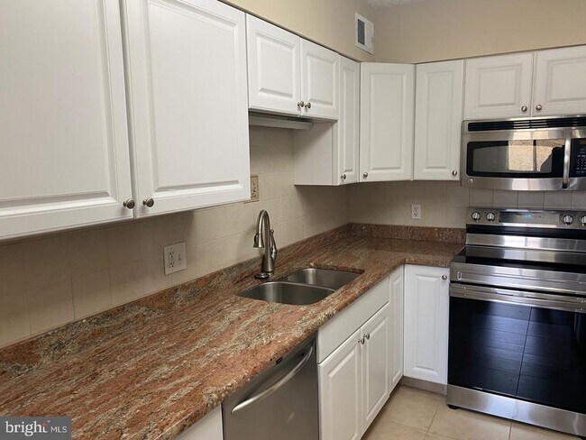 Foto del edificio - 5500 Holmes Run Pkwy