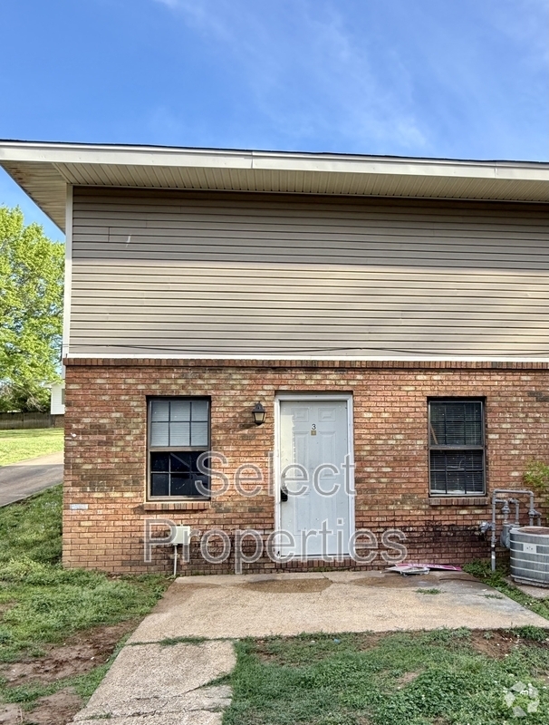 Building Photo - 2011 Stonemill Dr