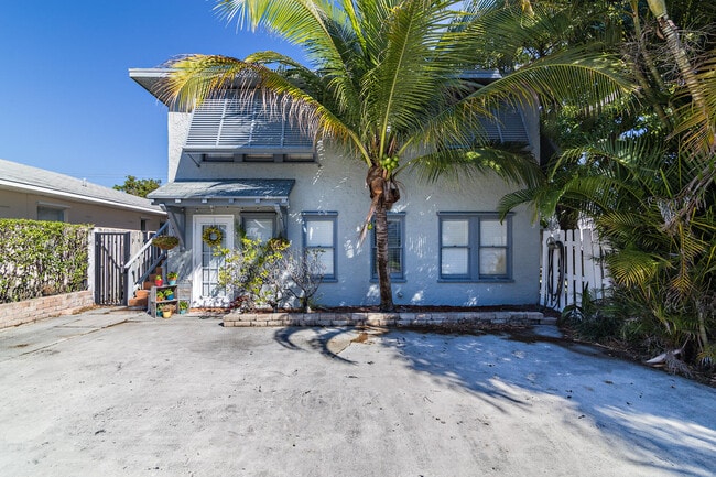 Building Photo - 4205 N Flagler Dr