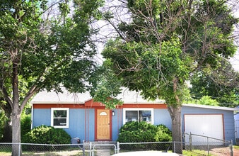 Building Photo - 525 Warren Ave