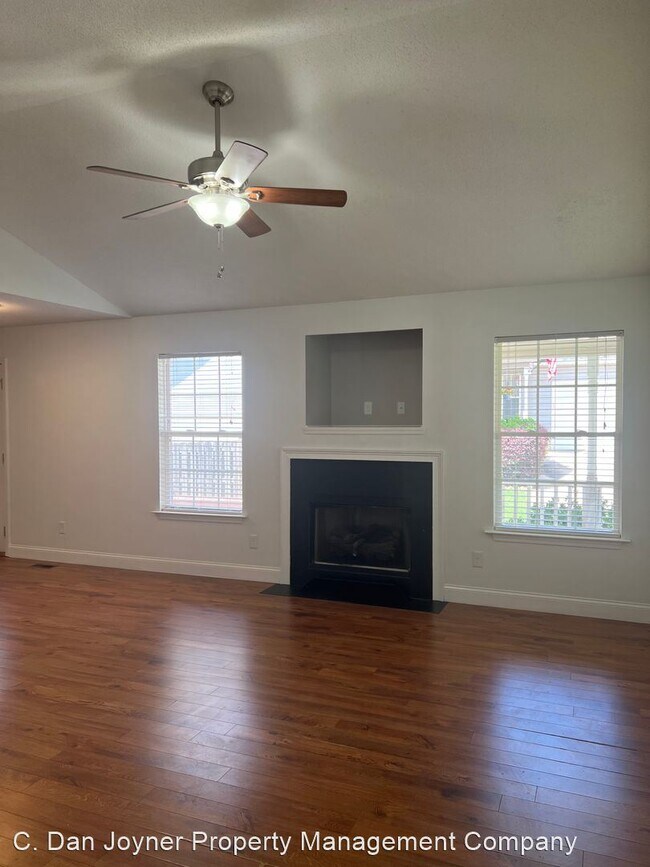 Building Photo - 3 br, 2 bath House - 660 Lenore Drive