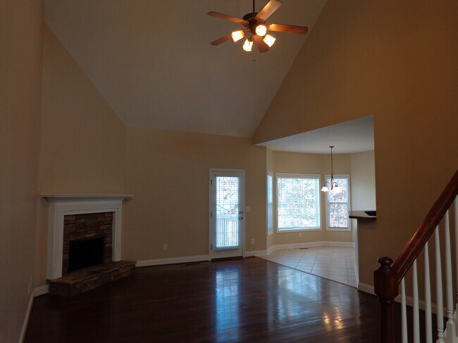 Foto del edificio - 114 Stiles Dr