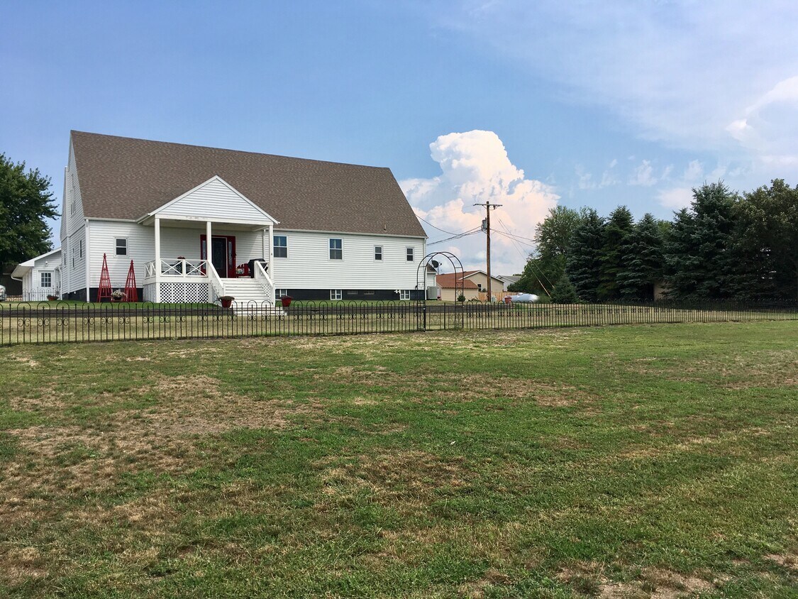 Foto principal - 204 3rd St
