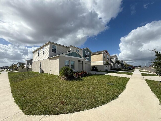 Foto del edificio - 3464 Dahlia Dr