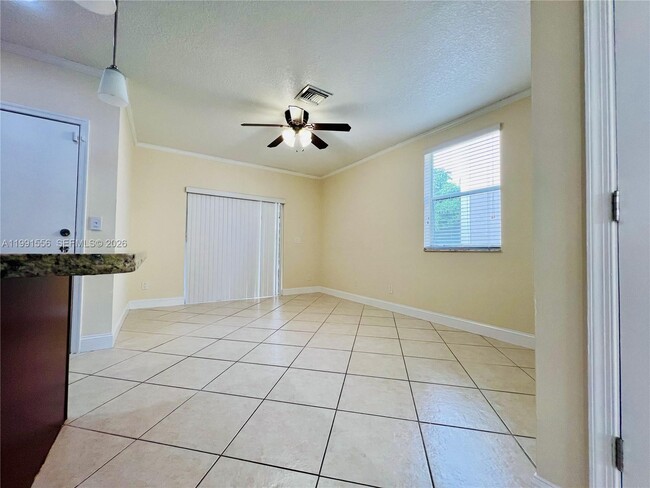 Building Photo - 10560 NW 57th Ct