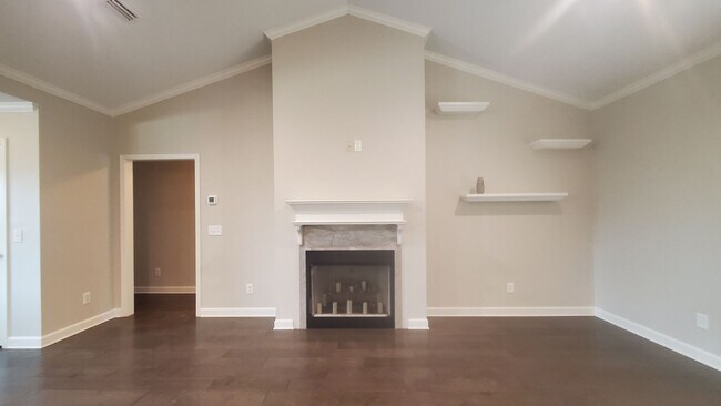 Foto del edificio - 248 Cedar Grove Ln