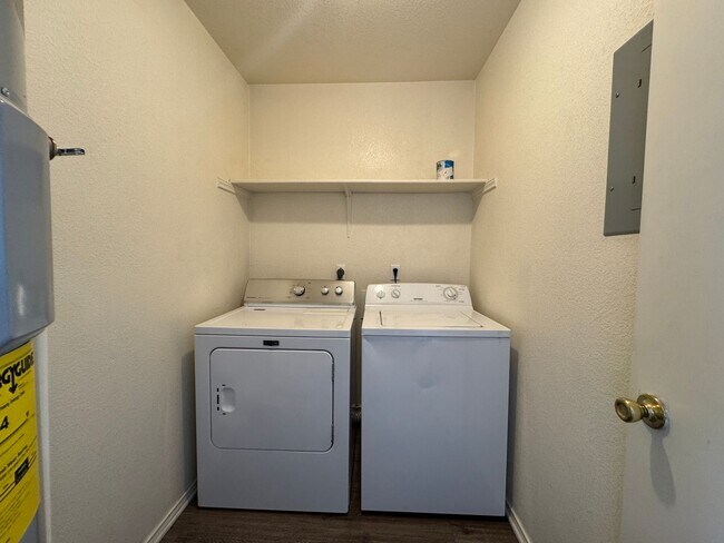 Foto del edificio - 1707 Kylie Cir