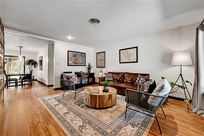 Building Photo - 1508 Glencrest Dr