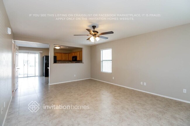 Foto del edificio - 2328 E Meadow Creek Way