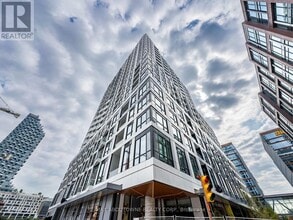 Building Photo - 15 Richardson St