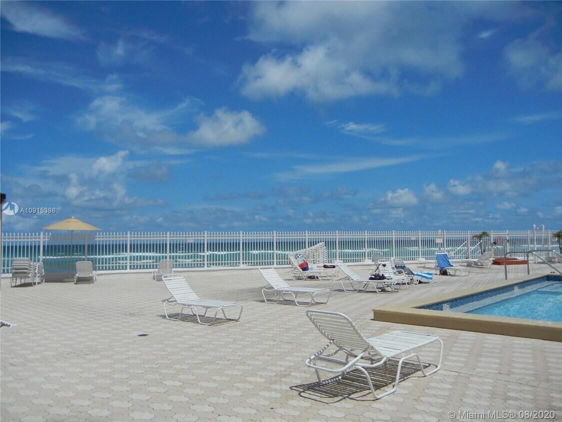 THE ALEXANDER TOWERS CONDO Condo for Rent in Hollywood, FL