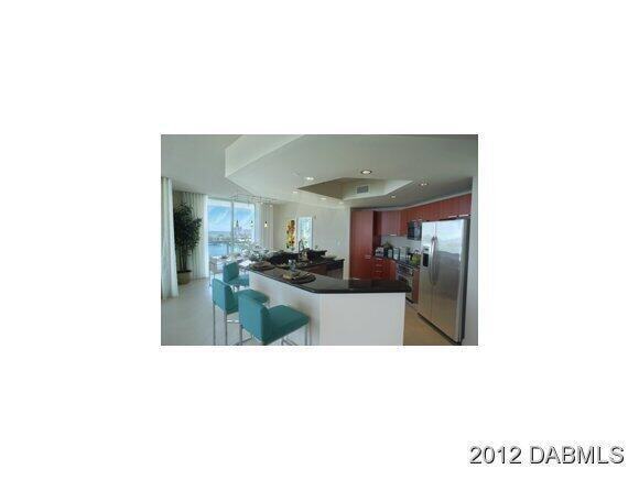 Foto del edificio - 241 Riverside Dr