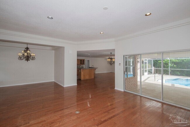 Foto del edificio - 5490 Oakmont Dr