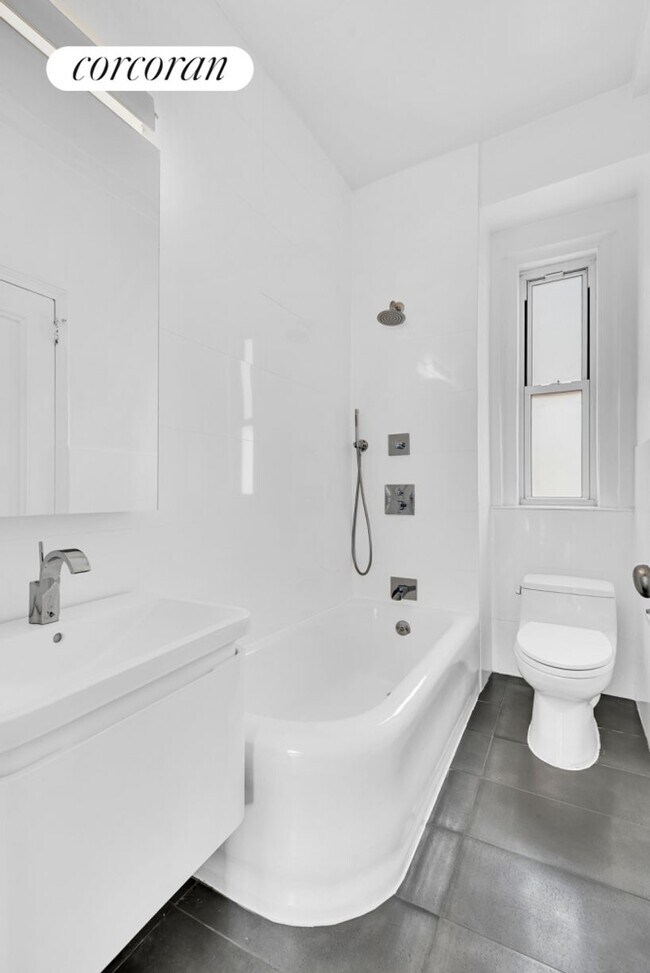 Building Photo - 269 W 72nd St