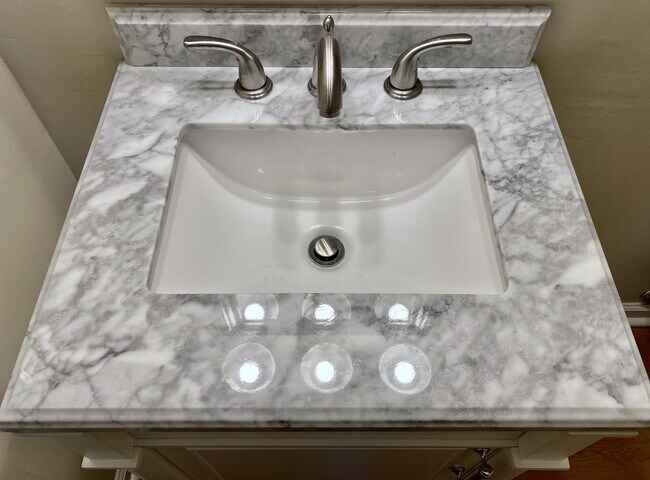 Foto del edificio - 4024 Palmetto Dr