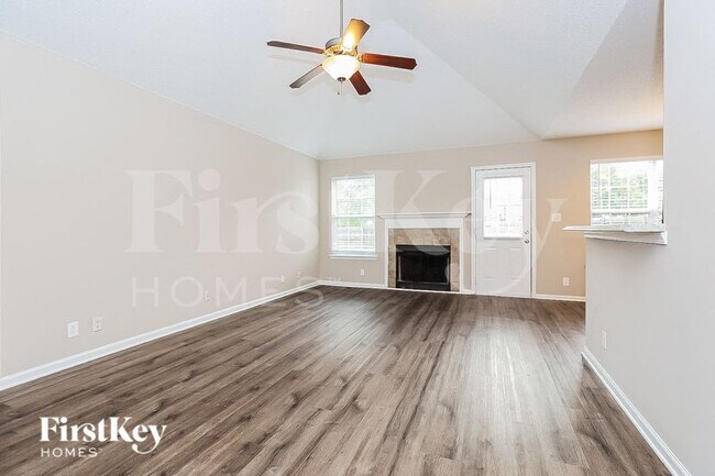 Foto del edificio - 3831 Man O War Blvd