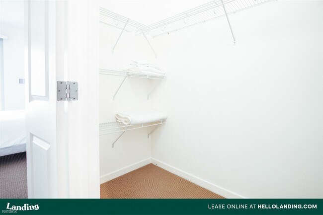 Foto del edificio - 623 Nelson Rising Ln