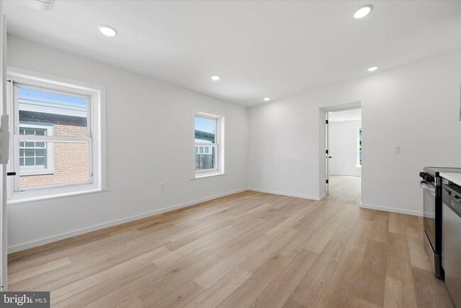 Building Photo - 627 N 16th St