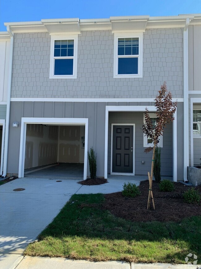Building Photo - 315 Penn Station Way