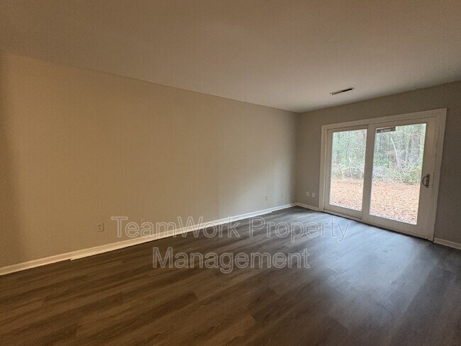 Building Photo - 121 Canvasback Dr