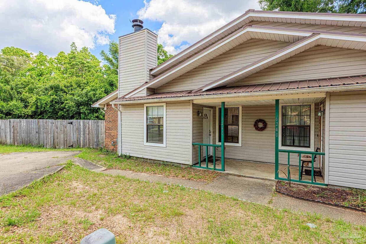 Foto principal - 6242 Ridgegate Cir