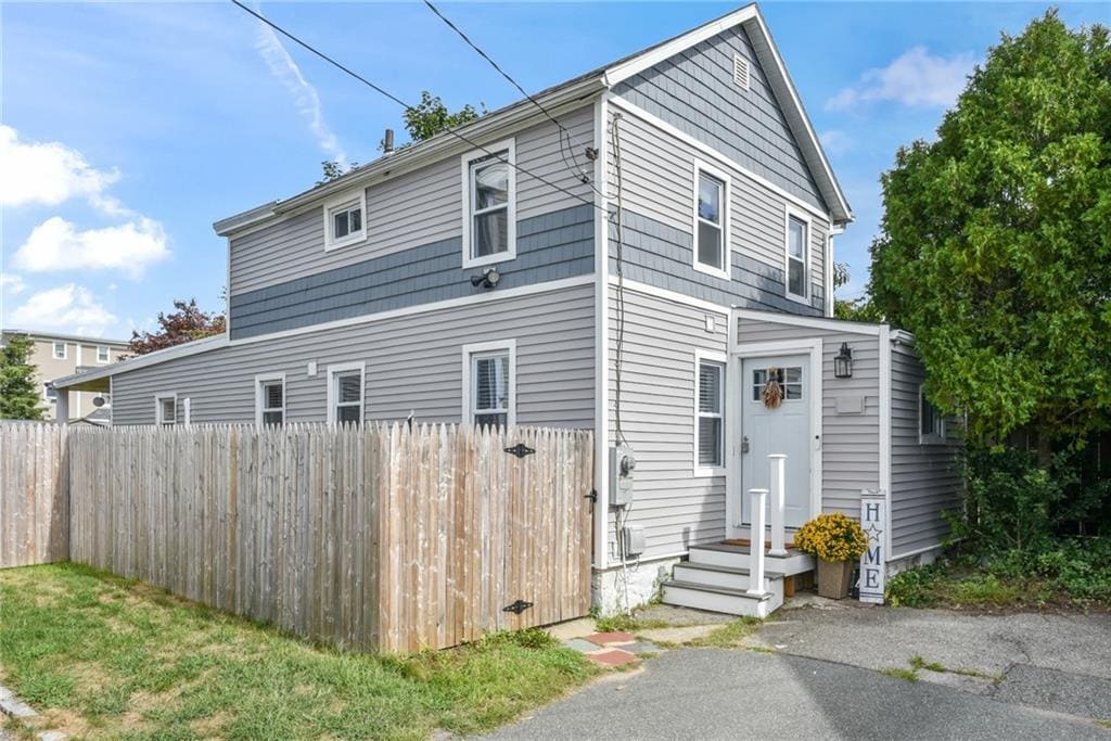 Primary Photo - 26 Pearl St