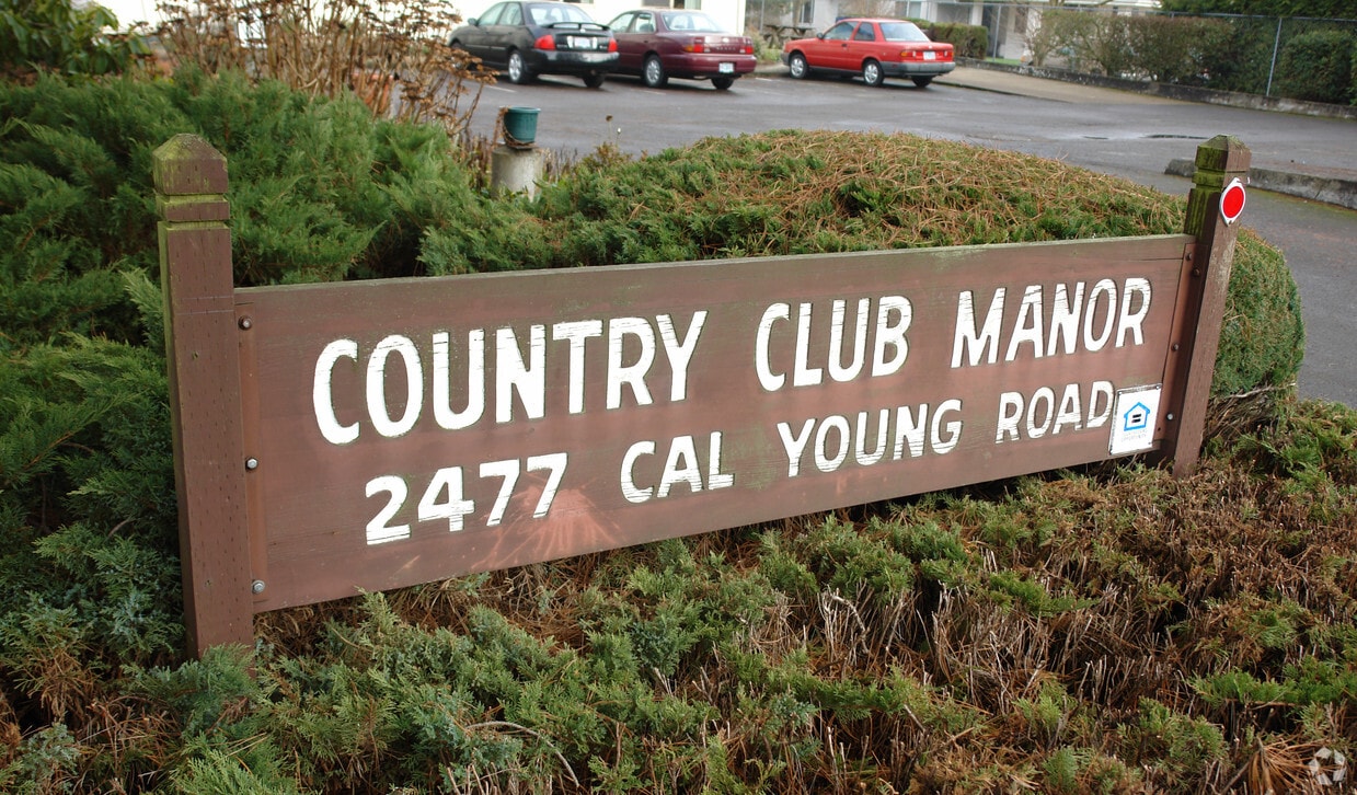 Building Photo - Country Club Manor