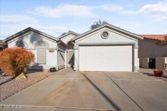 Building Photo - 1830 E Westchester Dr