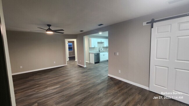 Building Photo - Charming 3-Bedroom, 1-Bath Home in the Heart of Daytona Beach – Fully Remodeled! Fenced in yard
