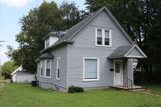 Building Photo - 900 S 6th St