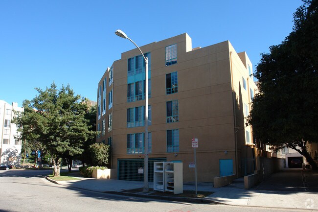 Building Photo - Kelton Apartments