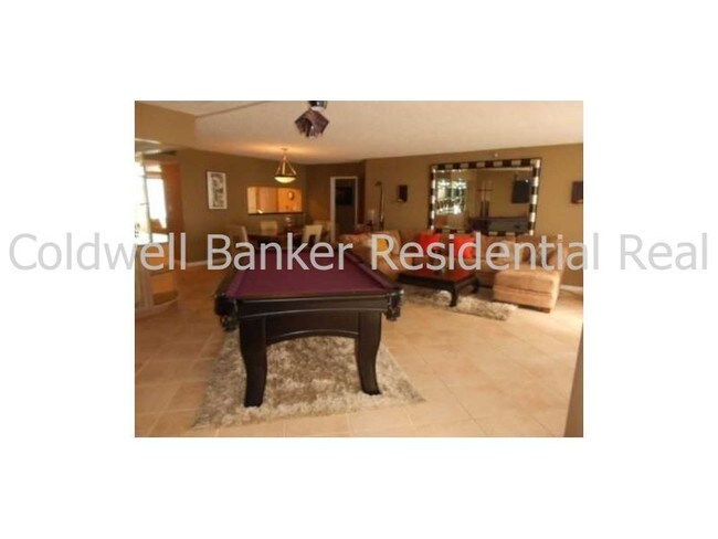 Foto del edificio - 1717 S Bayshore Dr