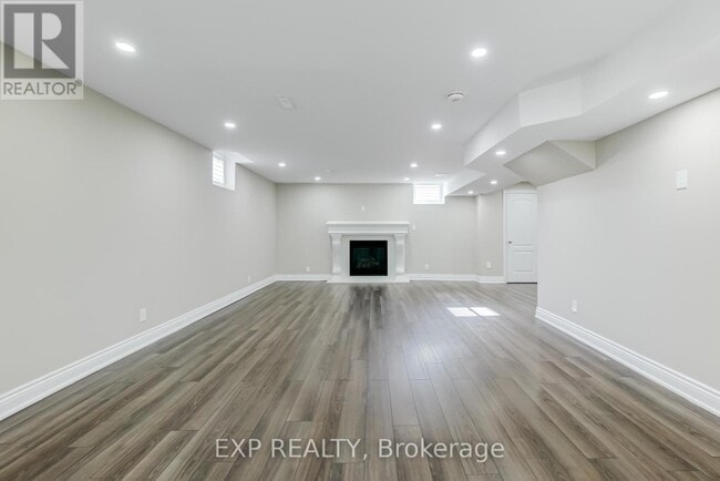 Building Photo - 41 Prunella Cres