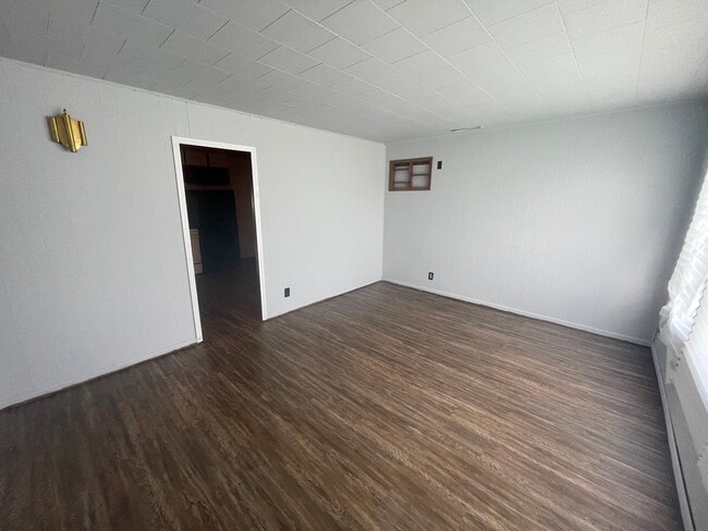 Building Photo - 1114 James Pl