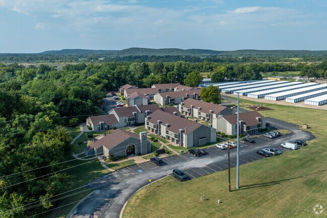 Aéreo - Apple Creek Apartments