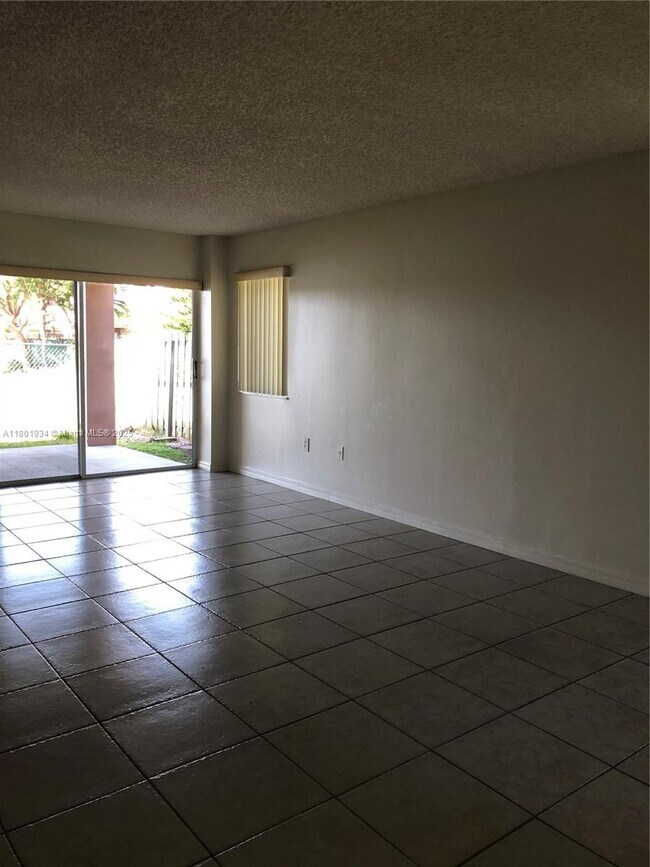 Foto del edificio - 6910 SW 164th Ct