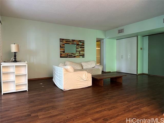 Building Photo - 4999 Kahala Ave