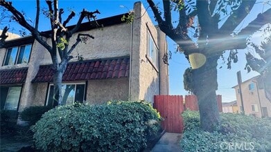 Building Photo - 14 El Dorado St