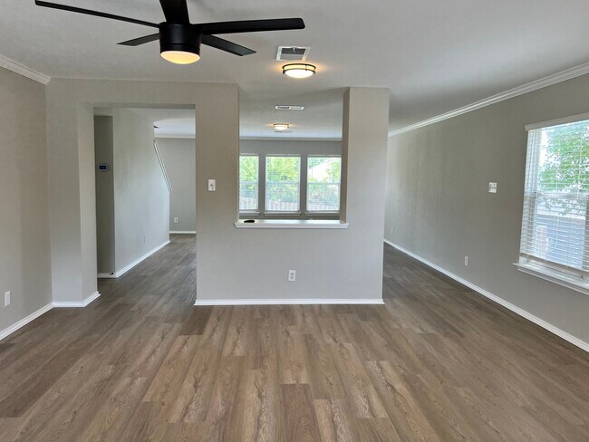 Foto del edificio - 6814 Knights