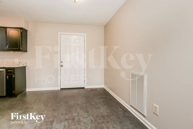 Foto del edificio - 5496 Burnt Knob Rd