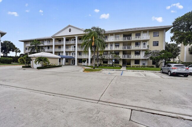 Foto del edificio - 3501 Village Blvd