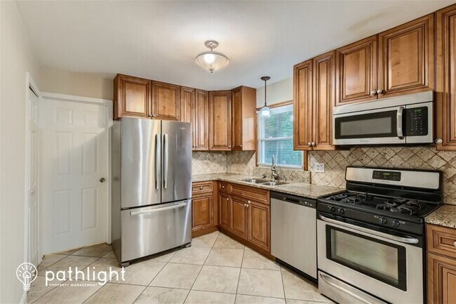 Foto del edificio - 240 Illinois Boulevard, Hoffman Estates, I...