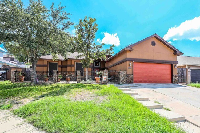 Foto del edificio - 1237 Whisper Hill Dr