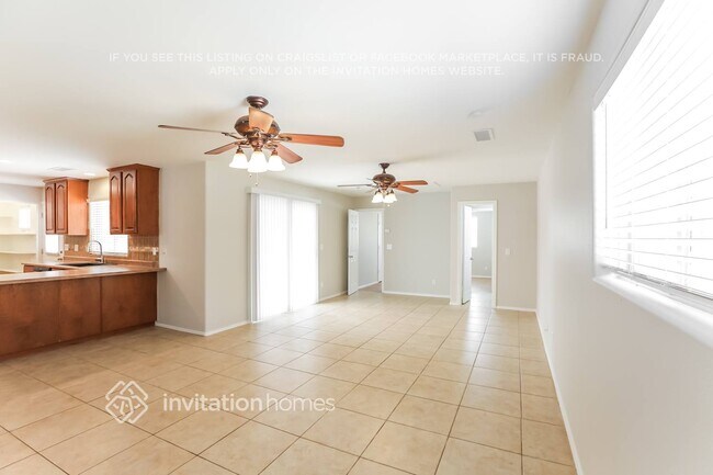 Foto del edificio - 401 E Fremont Dr